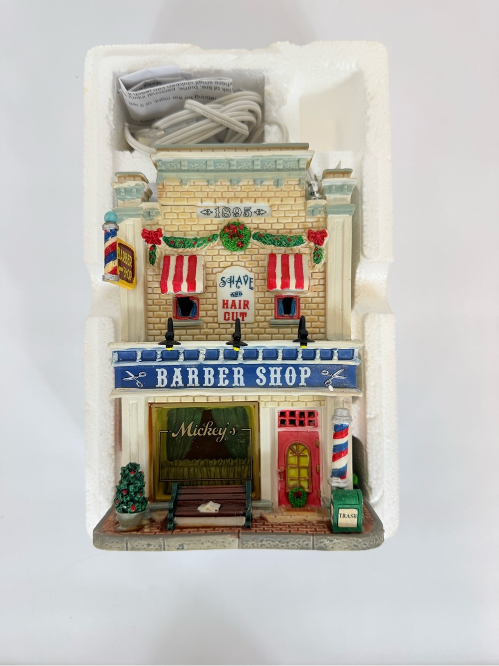 Lemax 2007 Mickey’s Barber Shop Christmas Village Collection Lighted Building